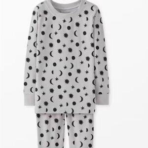 Hanna Andersson HannaSoft PJs Size 5 Stars and Moon Tonal on Grey